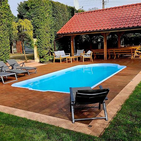 Holiday Home In Kolczewo With The Private Pool 220 Qm المظهر الخارجي الصورة